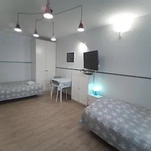 pokoj-przy-parku-gaj.hotelswroclaw.com/